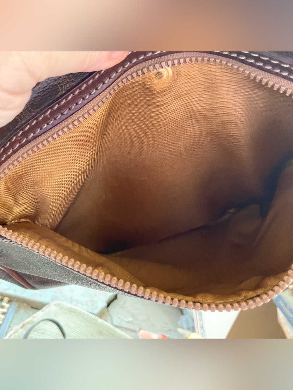CELINE MACADAME POUCH WRISLET - Picture 12 of 12